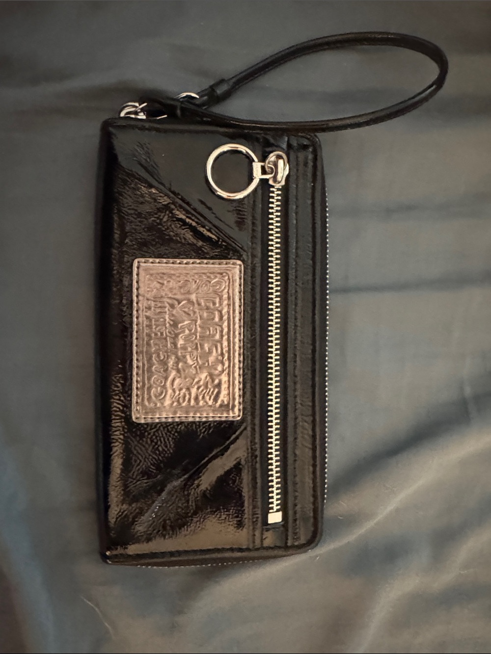EUC Coach Poppy Black Patent Leather Zip Around Wallet/wristlet Y2K